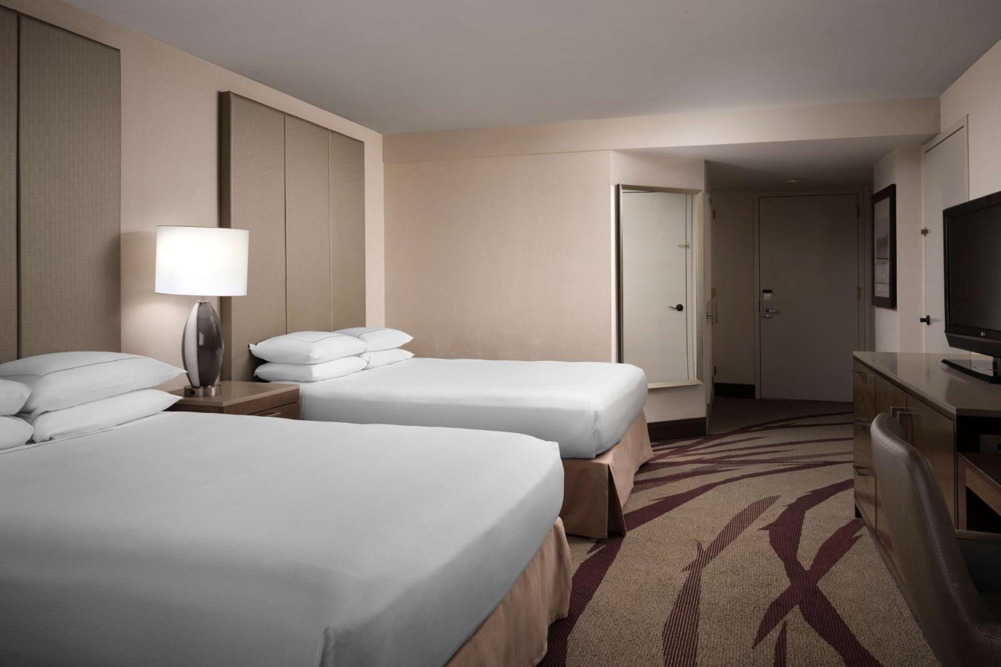 Hilton Long Beach Hotel Exterior foto